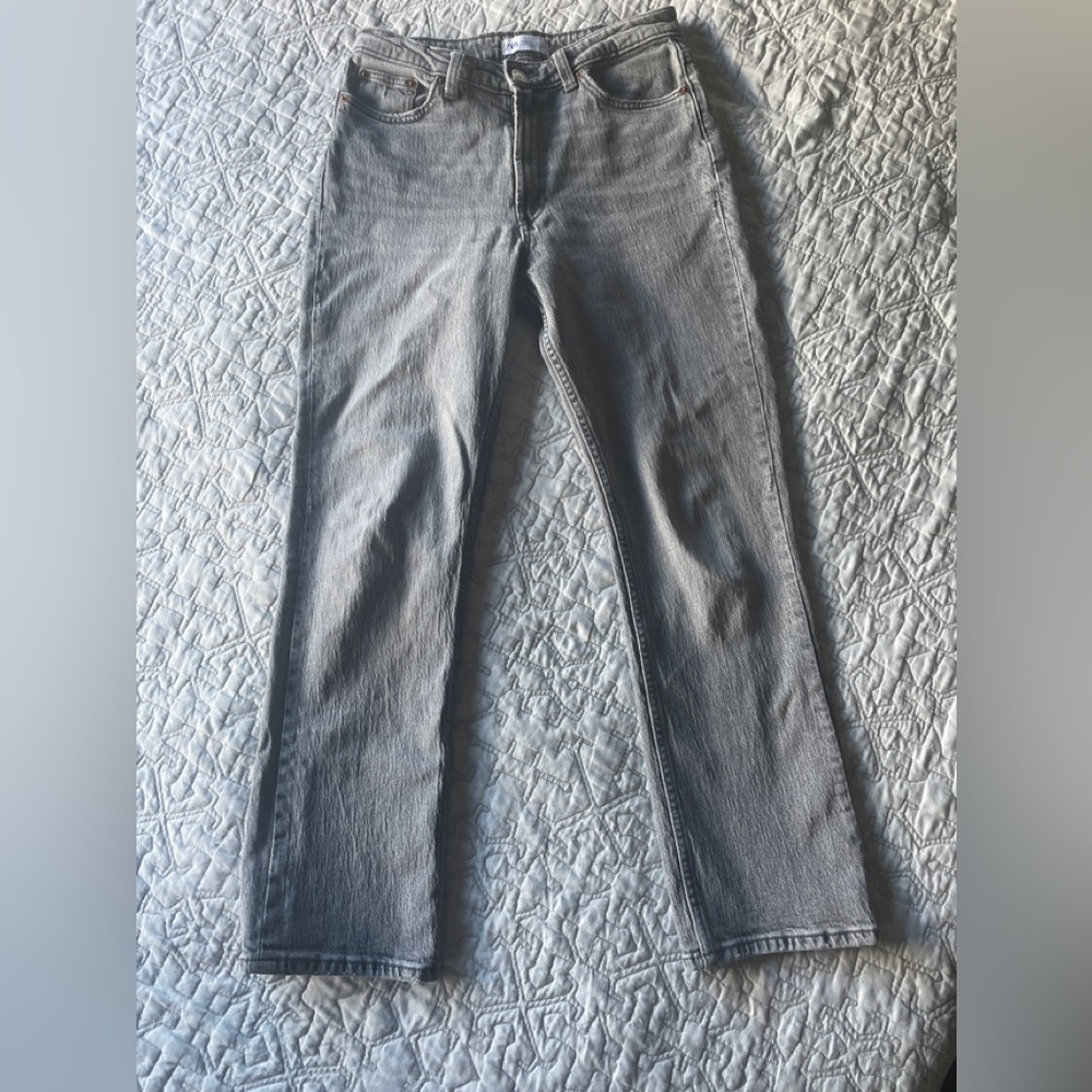Zara jeans.